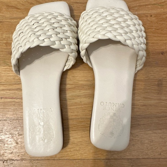 Vince Camuto Women's White Woven Slide Sandals - Picture 2 of 3